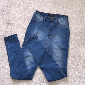 High-waisted light skinny jeans